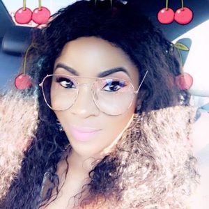 Meet your Posher, Halimat